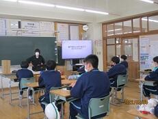 養護教諭の木村先生のスペシャル授業